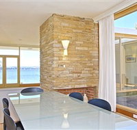 Riverfront Motel  Villas - Australian Destinations