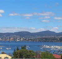 Ashwood Apartments - Lindisfarne - Australian Destinations