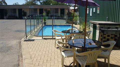 Tocumwal Motel - Australian Destinations 3