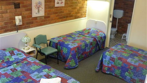 Tocumwal Motel - Australian Destinations 5