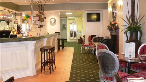 The Yarrawonga Hotel - Australian Destinations 6