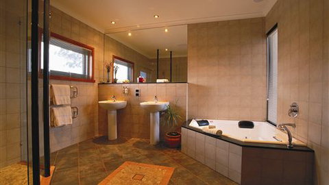 Meringa Springs - Australian Destinations 4