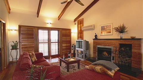 Meringa Springs - Australian Destinations 3