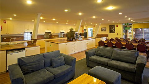 Alpha Ski Lodge - Australian Destinations 0