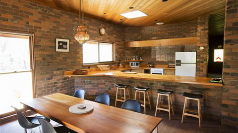 The Eagles Nest - Australian Destinations 0