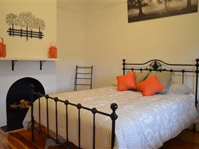 Agnes Cottage Bed And Breakfast - Australian Destinations 1