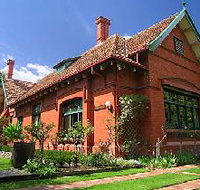 Buxton Manor - George Lowe Esquire Apartment - Australian Destinations