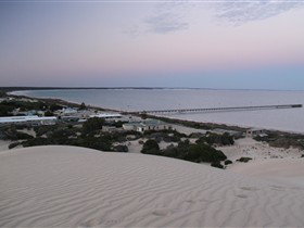 Fowlers Bay Caravan Park - Australian Destinations 0