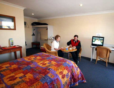 Alexander Motel & Peppercorn Restaurant - Australian Destinations 2
