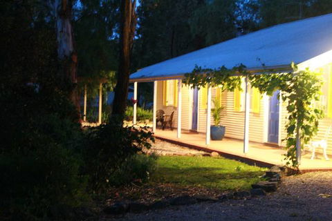 Amy's House - Australian Destinations 0