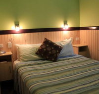 Aussie Outback Oasis Cabin  Van Village - Australian Destinations