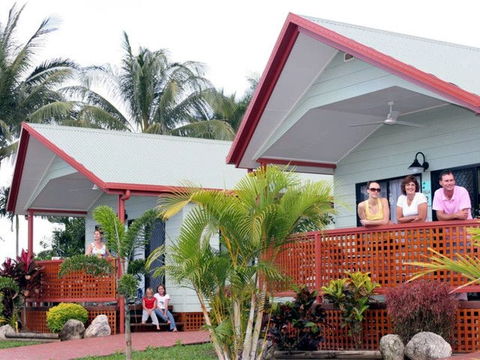 Cairns Coconut Holiday Resort - Australian Destinations 1
