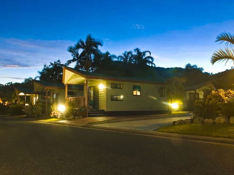 Cairns Coconut Holiday Resort - Australian Destinations 4