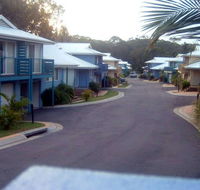 Flynns on Surf Beach villas - Australian Destinations