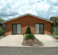 Fossicker Caravan Park - Australian Destinations