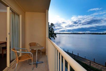 Nagambie Waterfront Motel - Australian Destinations 6