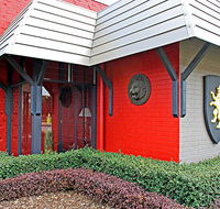 New England Motor Lodge - Australian Destinations