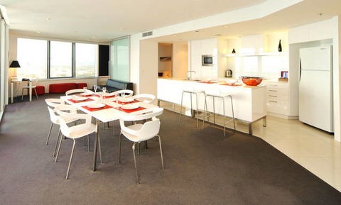 Q1 Resort & Spa - Australian Destinations 3