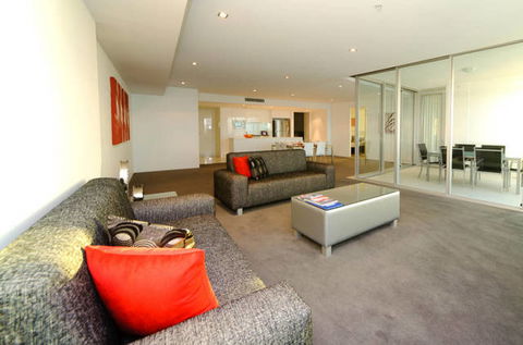 Q1 Resort & Spa - Australian Destinations 10