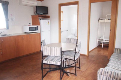 Riverton Caravan Park - Australian Destinations 2