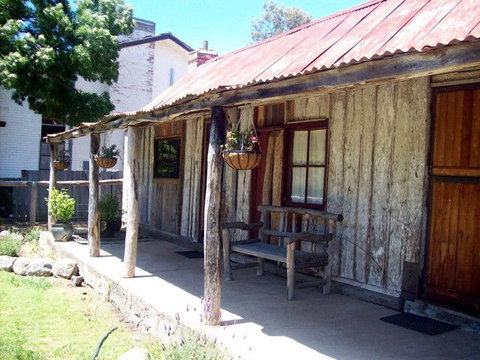 Rosebud Heritage Cottage - Australian Destinations 0