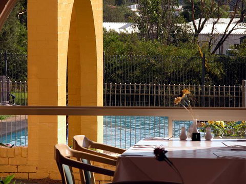 Tarcutta Halfway Motor Inn/Horse Hotel - Australian Destinations 3