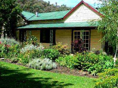 The Witches Garden - Cottage On The Creek - Australian Destinations 1