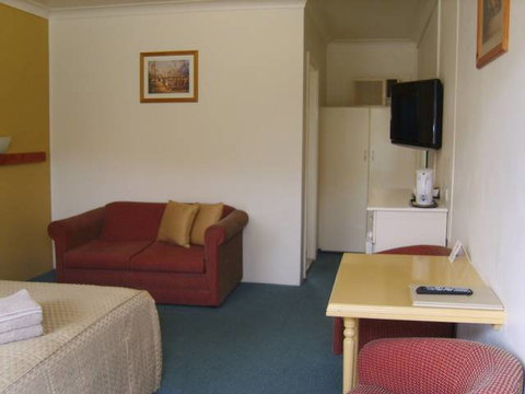 Valley View Motel - Australian Destinations 1