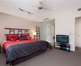 Absolute Waterfront Rainforest Apartment - Australian Destinations 5