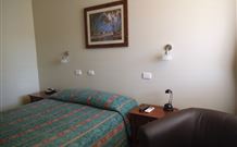Aromet Motor Inn - Temora - Australian Destinations 0