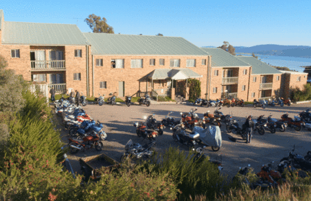 Acacia Snowy Motel - Australian Destinations 3