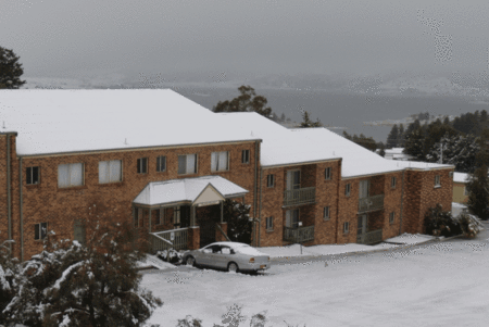 Acacia Snowy Motel - thumb 4