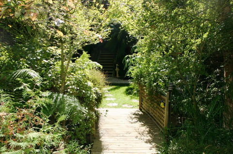 Aldgate Lodge - Australian Destinations 2