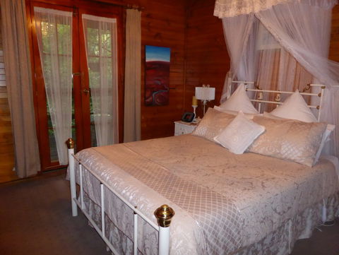 Aldgate Lodge - Australian Destinations 3