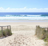 Golden Riviera Beach Resort - Australian Destinations