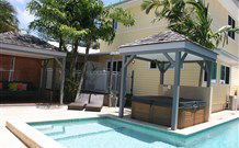 Aarons At Byron - - Australian Destinations 3
