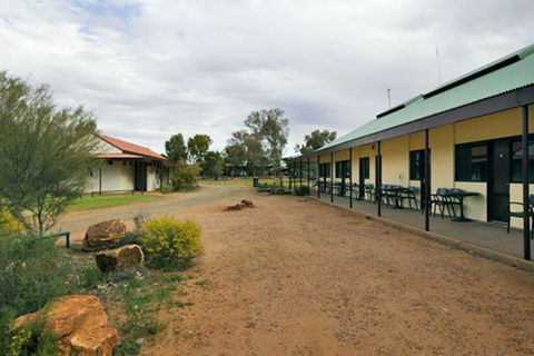 Kings Canyon Holiday Park - Australian Destinations 0