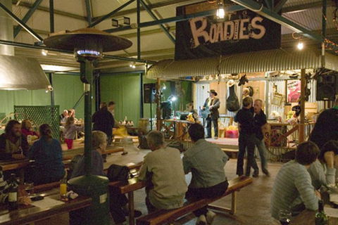 Kings Canyon Holiday Park - Australian Destinations 5