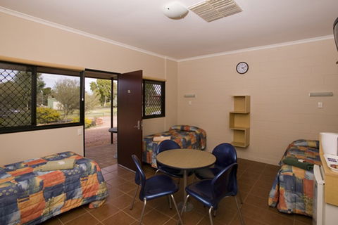 Kings Canyon Holiday Park - Australian Destinations 6