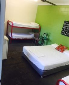 Adventurers Backpackers Resort - Australian Destinations 2