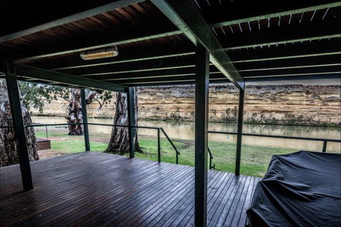River Shack Rentals - Living The Dream - Australian Destinations 7