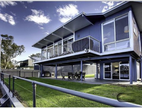 River Shack Rentals - Living The Dream - Australian Destinations 96