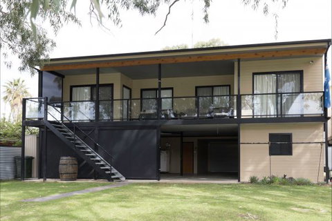 River Shack Rentals - Living The Dream - Australian Destinations 36