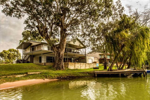 River Shack Rentals - Living The Dream - Australian Destinations 124