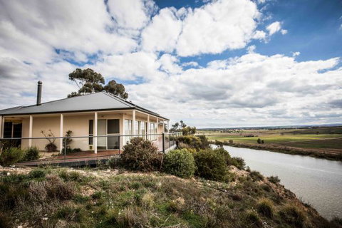 River Shack Rentals - Living The Dream - Australian Destinations 27