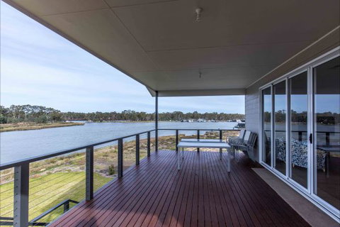 River Shack Rentals - Living The Dream - Australian Destinations 111