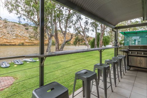 River Shack Rentals - Living The Dream - Australian Destinations 14