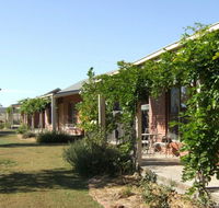 Overflow Cottages - Australian Destinations