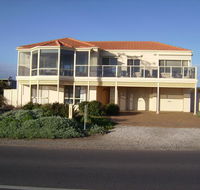 Century 21 SouthCoast Hayman - Australian Destinations