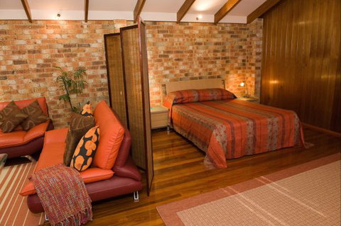Bet's Bed And Breakfast Studio - Australian Destinations 2
